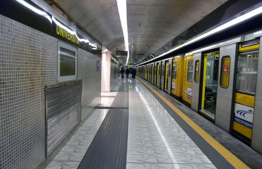 Stazione Universit�, Linea 1 - Napoli 