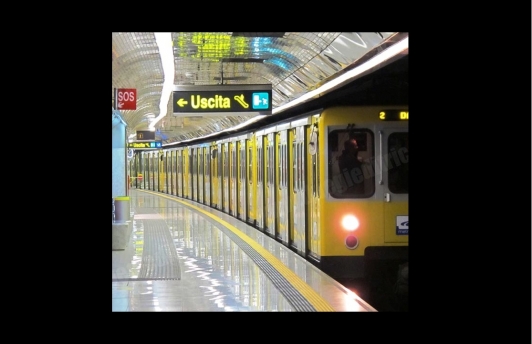 Stazione Universit�, Linea 1 - Napoli 